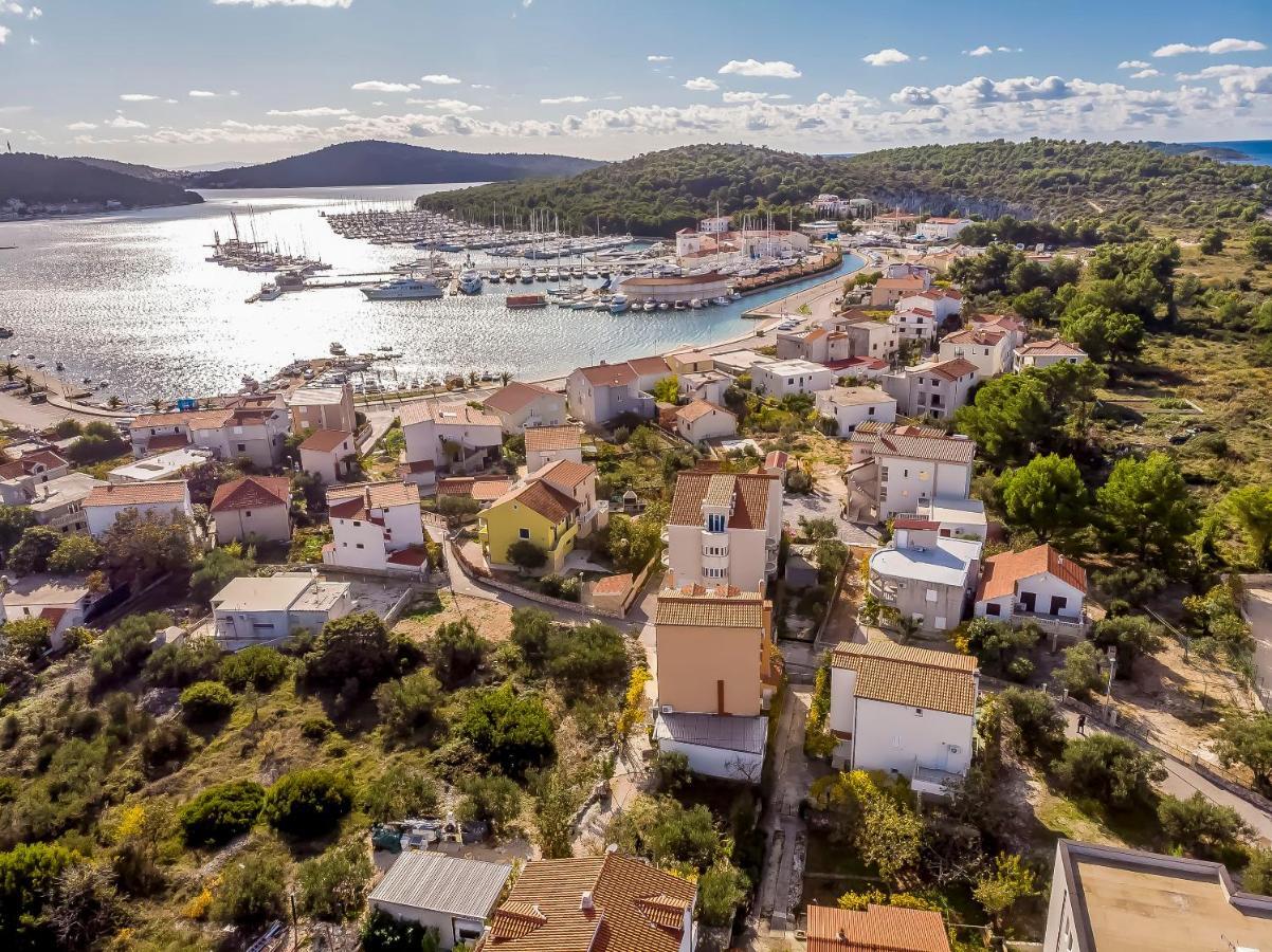 Apartments Karleusa Rogoznica  Εξωτερικό φωτογραφία